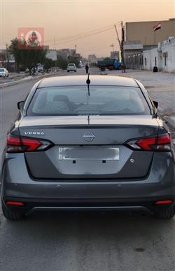 نيسان فيرسا